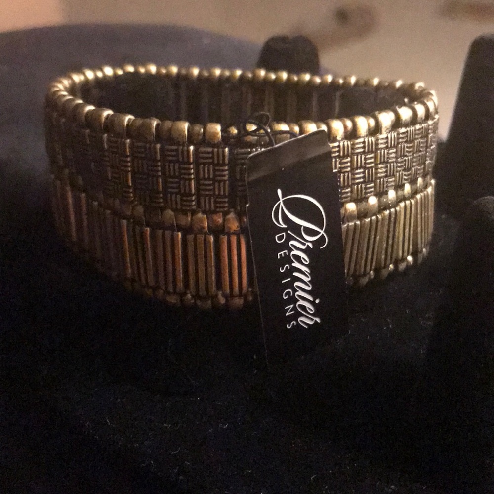 Premier Design Bracelet